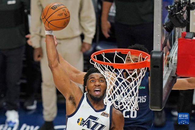 库里31+11库明加25分保罗11分 勇士力克尼克斯