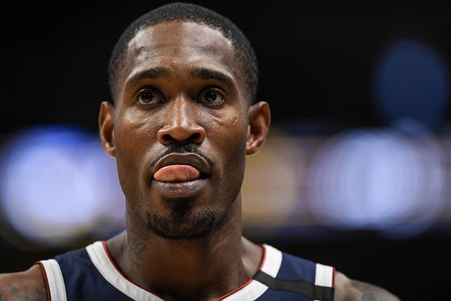 郭艾伦自曝感染新冠 腿部训练中出现严重拉伤